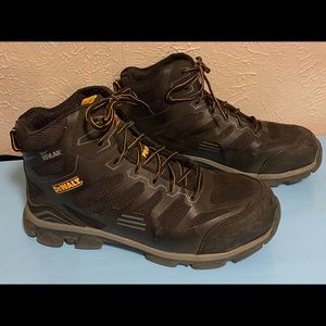 GREAT MENS DEWALT WORK BOOTS SZ 9.5